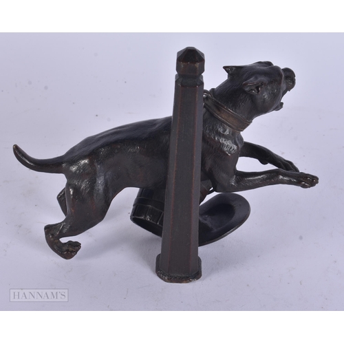 457 - A 19TH CENTURY FRENCH BRONZE RAGING DOG DESK STAND. 15 cm x 13 cm.