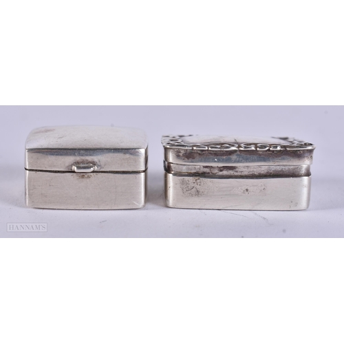 891 - TWO MINIATURE SILVER BOXES. 16 grams. 5 cm x 3 cm. (2)