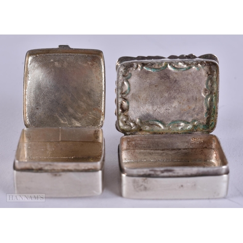 891 - TWO MINIATURE SILVER BOXES. 16 grams. 5 cm x 3 cm. (2)