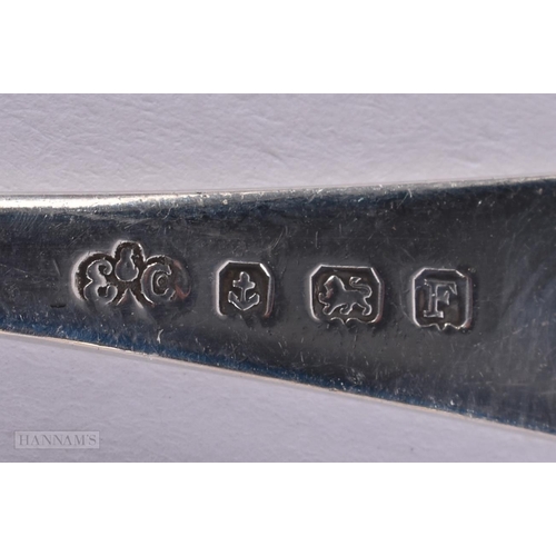 893 - AN 18TH CENTURY CONTINENTAL SILVER GILT APOSTLE SPOON together with other silver spoons. 111 grams. ... 