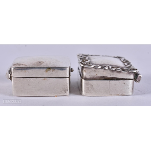 891 - TWO MINIATURE SILVER BOXES. 16 grams. 5 cm x 3 cm. (2)