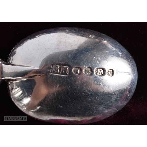 896 - A SET OF SIX VICTORIAN APOSTLE SPOONS. 90 grams. 11 cm long.