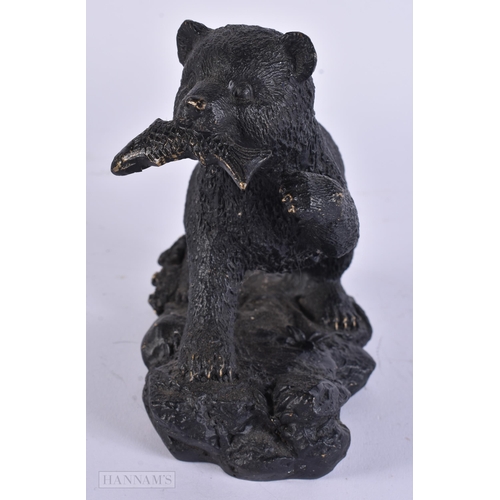 901 - A CONTINENTAL BRONZE BEAR. 14 cm x 14 cm.