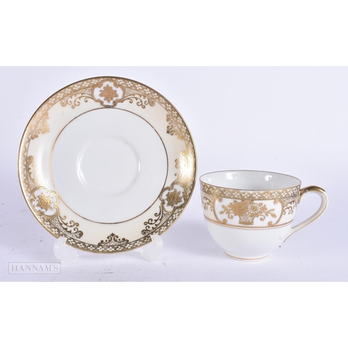 926 - A JAPANESE NORITAKE PORCELAIN SERVICE. Largest 22cm wide. (qty)