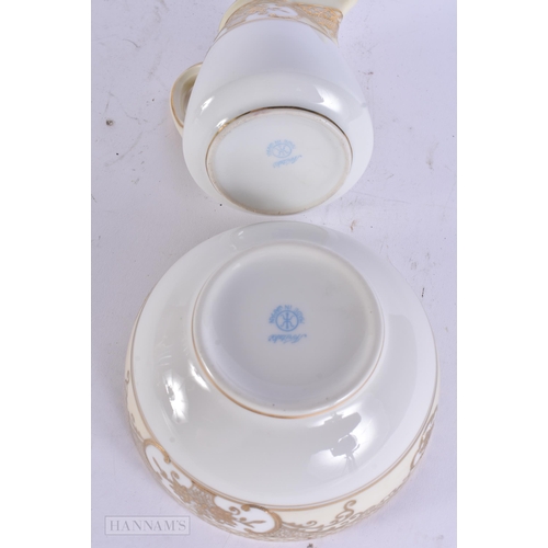 926 - A JAPANESE NORITAKE PORCELAIN SERVICE. Largest 22cm wide. (qty)