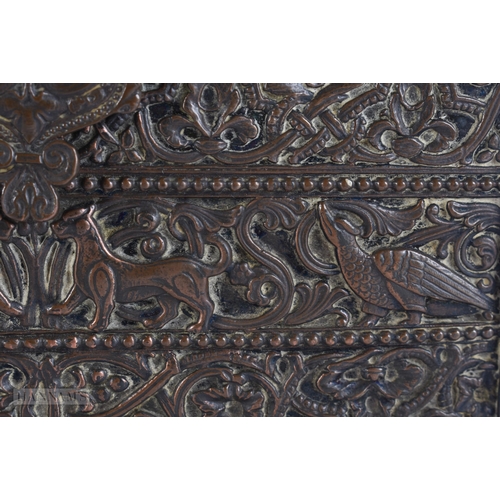 929 - AN 18TH/19TH CENTURY EUROPEAN BRONZE CASKET. 15 cm x 12 cm.