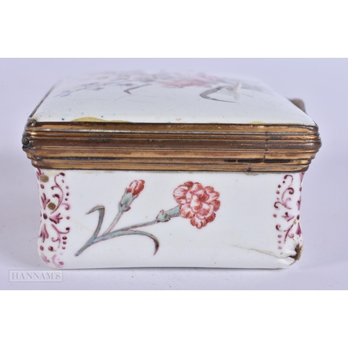 933 - AN 18TH CENTURY ENGLISH ENAMELLED BOX. 7.5 cm x 5.5 cm.