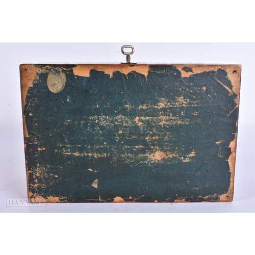942 - AN ANTIQUE WOODEN BOX. 18 cm x 12 cm.
