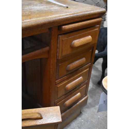3996 - A substantial vintage oak Partners desk by Shannon 89 x 151 x 121cm