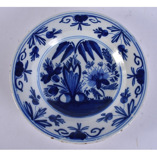 258 - TWO 18TH CENTURY DUTCH DELFT BLUE AND WHITE PLATES. 22 cm wide. (2)