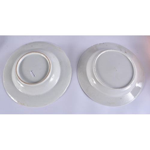 122 - SIX 19TH CENTURY CHAMBERLAINS AND GRAINGERS WORCESTER PLATES AND DISHES. (6)