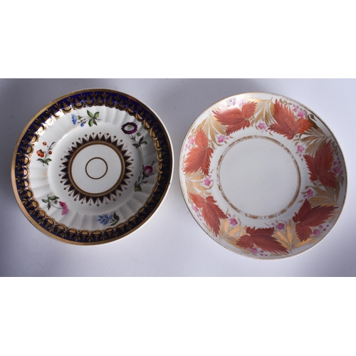 122 - SIX 19TH CENTURY CHAMBERLAINS AND GRAINGERS WORCESTER PLATES AND DISHES. (6)