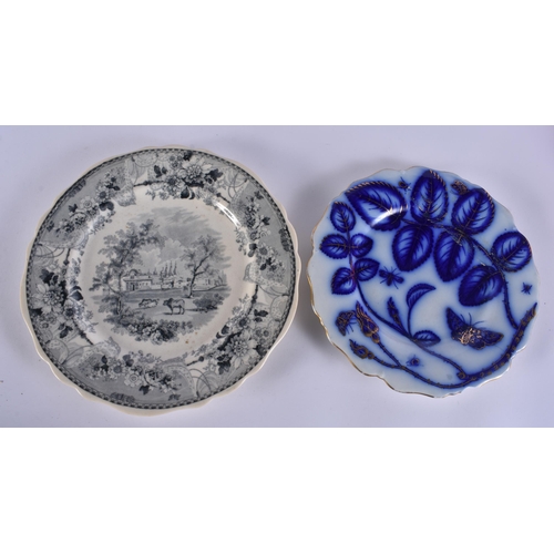 123 - SIX 19TH CENTURY CHAMBERLAINS AND GRAINGERS WORCESTER PLATES AND DISHES. (6)