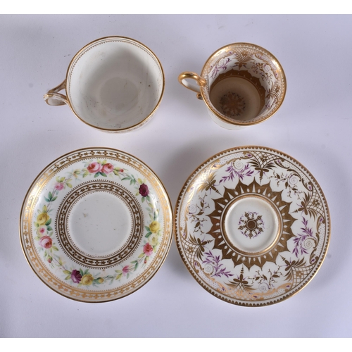 124 - SIX EARLY 19TH CENTURY CHAMBERLAINS WORCESTER CUPS AND SAUCERS. (12)