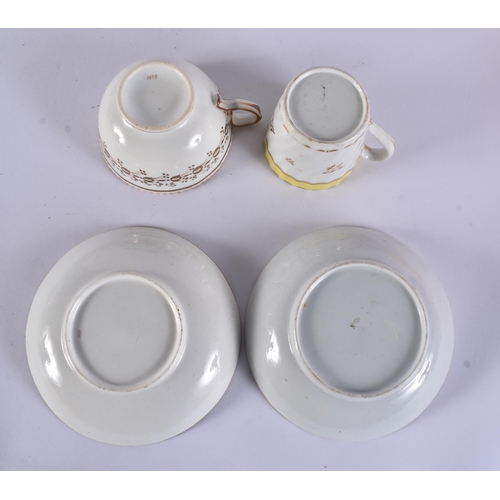 124 - SIX EARLY 19TH CENTURY CHAMBERLAINS WORCESTER CUPS AND SAUCERS. (12)
