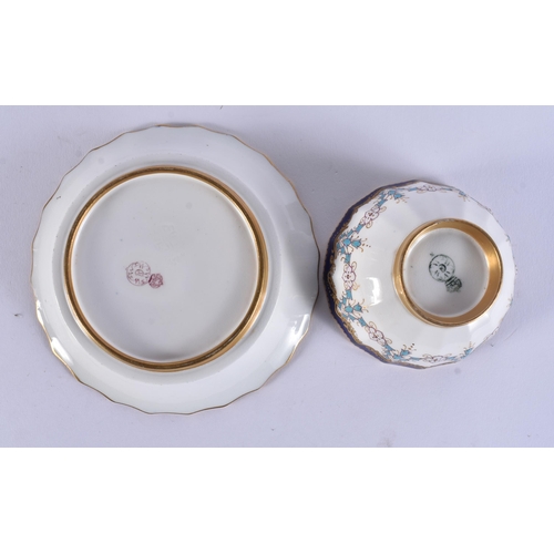 129 - A RARE 19TH CENTURY WORCESTER FACETTED TEABOWL AND SAUCER painted with birds. 10.5 cm wide. (2)