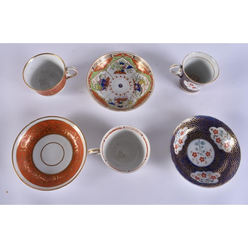 146 - THREE EARLY 19TH CENTURY CHAMBERLAINS WORCESTER CUPS AND SAUCERS. (6)
