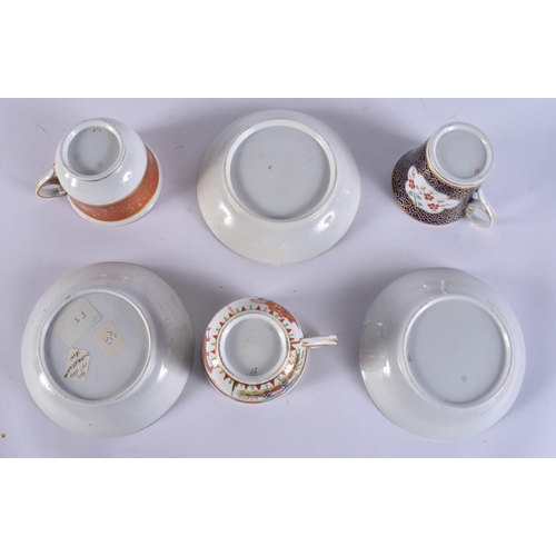 146 - THREE EARLY 19TH CENTURY CHAMBERLAINS WORCESTER CUPS AND SAUCERS. (6)