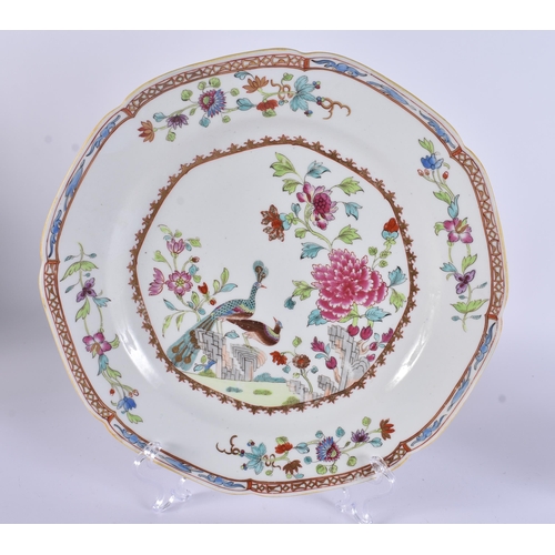 154 - TWO RARE EARLY 19TH CENTURY CHAMBERLAINS WORCESTER PLATES modelled in the 18th century Chinese Expor... 