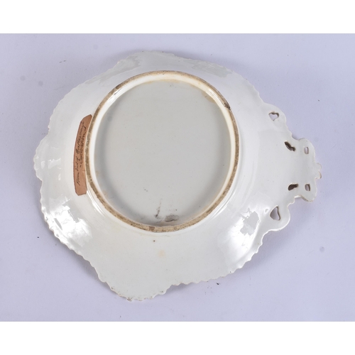 156 - A FINE 19TH CENTURY SPARKS WORCESTER SAUCER together with an armorial Chamberlains dish and a Chambe... 