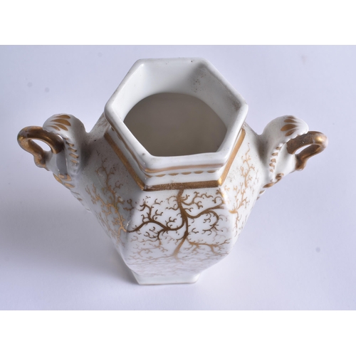 175 - AN EARLY 19TH CENTURY CHAMBERLAINS WORCESTER VASE together with Continental cups and saucers etc. (q... 