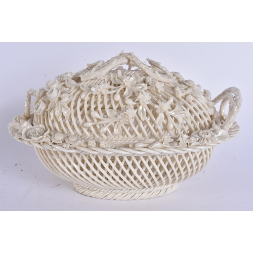 21 - A FINE IRISH BELLEEK PORCELAIN TWIN HANDLED BASKET AND COVER. 21 cm x 13 cm.