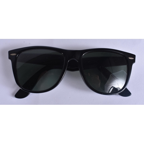 30 - Raybans Designer Sunglasses / Glasses Inc Cases. (qty)