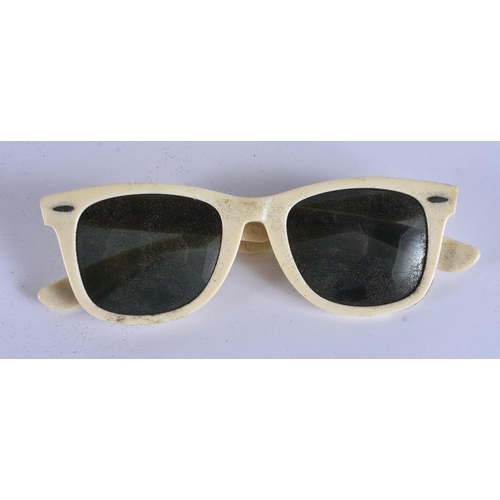 31 - Raybans Designer Sunglasses / Glasses Inc Cases. (qty)