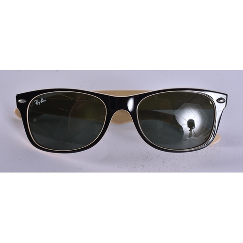 32 - Raybans Designer Sunglasses / Glasses Inc Cases. (qty)