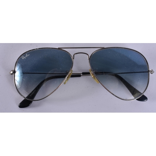 33 - Raybans Designer Sunglasses / Glasses Inc Cases. (qty)
