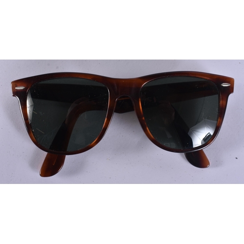 34 - Raybans Designer Sunglasses / Glasses. (qty)
