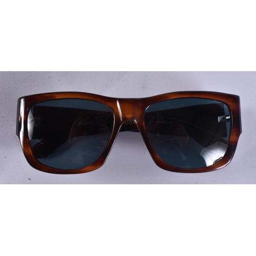34 - Raybans Designer Sunglasses / Glasses. (qty)
