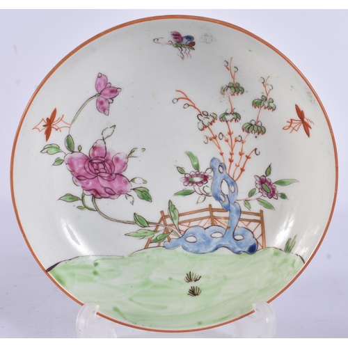 55 - AN UNUSUAL EARLY 19TH CENTURY CHAMBERLAINS WORCESTER CUP AND SAUCER painted in the Chinese Export ma... 