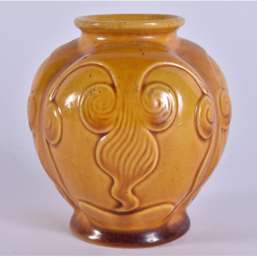 17 - A LINTHORPE POTTERY VASE decorated with foliage. 7.5 cm x 6.5 cm.