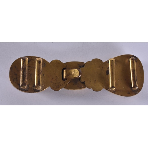 170 - AN 18TH/19TH CENTURY CHINESE BRONZE JADEITE, AMETHYST AND SMOKEY QUARTZ BELT BUCKLE. 9 cm wide.