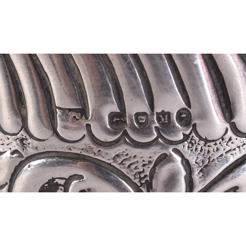 254 - AN ANTIQUE SILVER BOX. 71 grams. 6 cm high.