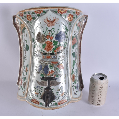 262 - A LARGE 19TH CENTURY FRENCH SAMSONS OF PARIS PORCELAIN CISTERN modelled in the Chinese Kangxi manner... 