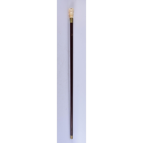 362 - A NOVELTY BONE WALKING CANE. 90 cm long.