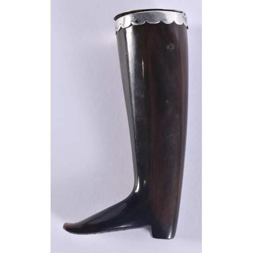 40F - AN UNUSUAL GEORGE III SILVER MOUNTED HORN 'BOOT' SNUFF BOX. 9.5 cm long.