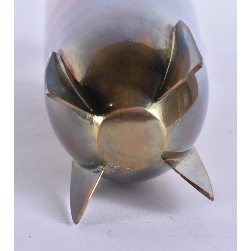 434 - A ZEPPELIN SILVER PLATED COCKTAIL SHAKER. 25 cm high.