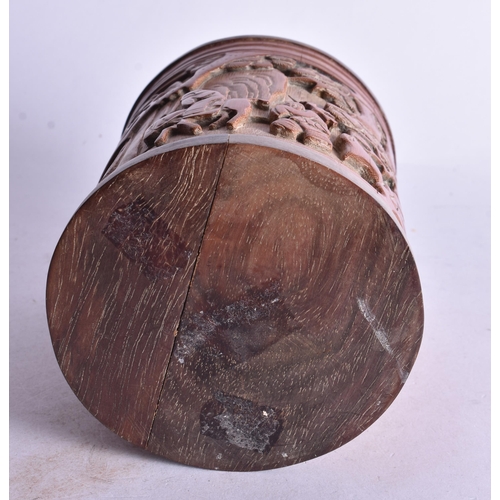 481 - A CHINESE QING DYNASTY BAMBOO BRUSH POT. 15 cm x 11 cm.