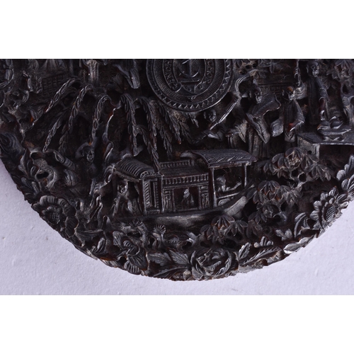 505 - AN EARLY 19TH CENTURY CHINESE CANTON TORTOISESHELL BOX AND COVER Qing. 9.5 cm wide.