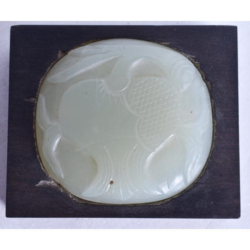 531 - ASSORTED CHINESE QING DYNASTY JADE AND AGATE. Largest 8.5 cm wide. (3)