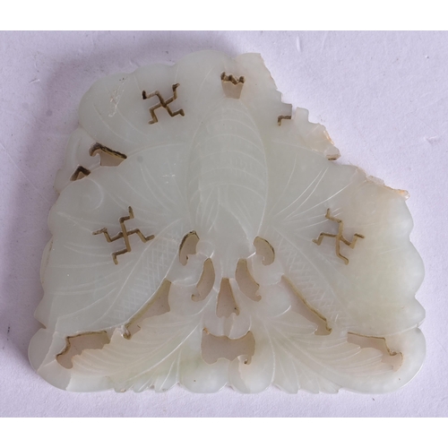 531 - ASSORTED CHINESE QING DYNASTY JADE AND AGATE. Largest 8.5 cm wide. (3)