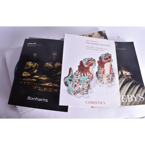 556 - ASSORTED ORIENTAL REFERENCE GUIDES AND AUCTION CATALOGUES. (qty)