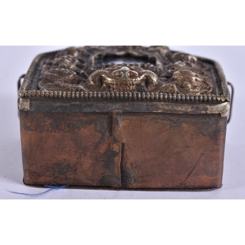 719 - A TIBETAN BUDDHIST SHRINE. 9.5 cm x 7.5 cm.