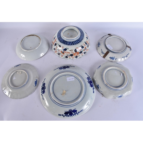 752 - ASSORTED JAPANESE IMARI PORCELAIN. Largest 24 cm wide. (5)