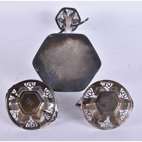 789 - A SILVER EPERGNE. 136 grams.  22.5 cm high.