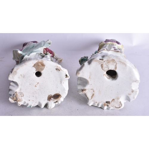 875 - 18th century Derby fine pair of figures of a shepherd and shepherdess on a rococo base her with a do... 