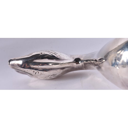 998 - A LOVELY LARGE LATE 19TH CENTURY JAPANESE MEIJI PERIOD SILVER OKIMONO OF A GOOSE. 1494 grams. Okimon... 